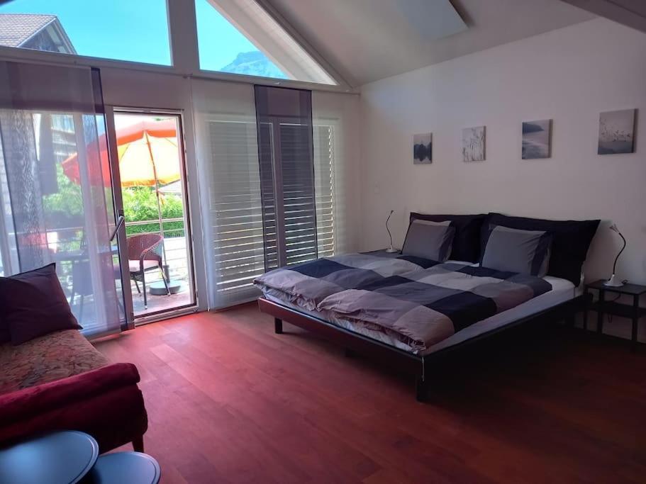 New.. Matten Central Family Suite, Sleeps 4 Matten bei Interlaken Luaran gambar
